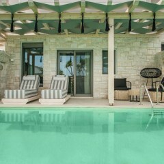 Отель Blue Carpet Luxury Suites Греция, Ханиотис - отзывы, цены и фото номеров - забронировать отель Blue Carpet Luxury Suites онлайн бассейн