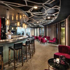 Отель Novotel Suites Hanoi гостиничный бар фото 2