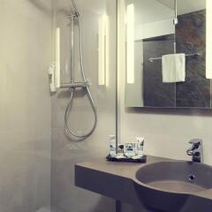 Отель Mercure Paris Porte de Pantin Франция, Пантин - отзывы, цены и фото номеров - забронировать отель Mercure Paris Porte de Pantin онлайн ванная