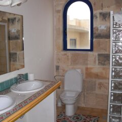 Отель Il Girna Residence Мальта, Саннат - отзывы, цены и фото номеров - забронировать отель Il Girna Residence онлайн ванная