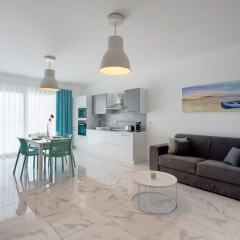 Апартаменты Marvelous 2 Bedroom Apartment by the Sea комната для гостей фото 2