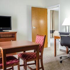 Отель Comfort Inn Louisville удобства в номере
