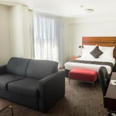 Cambridge Hotel Sydney 4* Номер One bedroom deluxe с различными типами кроватей