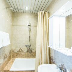 Гостиница 6th Line hotel в Санкт-Петербурге отзывы, цены и фото номеров - забронировать гостиницу 6th Line hotel онлайн Санкт-Петербург ванная фото 2