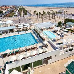 Hotel Las Arenas Balneario Resort бассейн