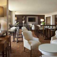 Отель Hilton Orange County/Costa Mesa гостиничный бар