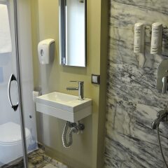 Juliet Rooms & Kitchen Турция, Стамбул - отзывы, цены и фото номеров - забронировать отель Juliet Rooms & Kitchen онлайн ванная фото 2