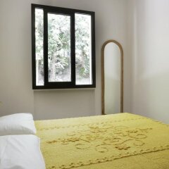 Отель Camping Zocco Centro Vacanze Манерба-дель-Гарда сейф в номере