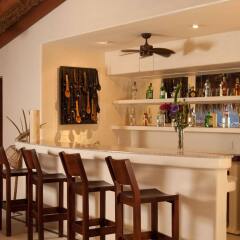 Отель Solana Boutique Bed & Breakfast гостиничный бар