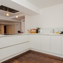 Апартаменты Exquisite 2 Bedroom Apartment In Bank интерьер отеля