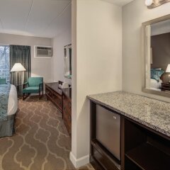 Отель Americana Hotel США, Арлингтон - отзывы, цены и фото номеров - забронировать отель Americana Hotel онлайн удобства в номере фото 2