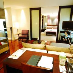 Siri Sathorn Hotel удобства в номере