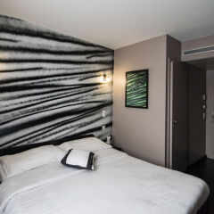 Отель 9Hotel Paquis сейф в номере