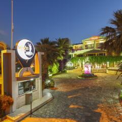 Venus Hotel - All Inclusive парковка