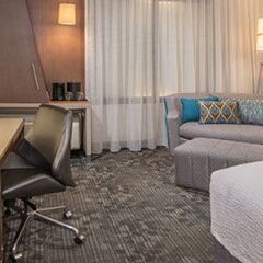 Отель Courtyard by Marriott Columbus OSU США, Блэклик - отзывы, цены и фото номеров - забронировать отель Courtyard by Marriott Columbus OSU онлайн комната для гостей фото 5