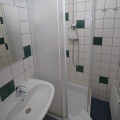 Отель Westend City Hostel Австрия, Вена - отзывы, цены и фото номеров - забронировать отель Westend City Hostel онлайн ванная