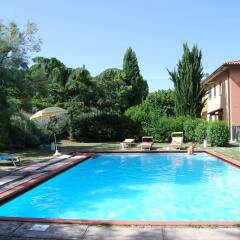Отель Residenze Al Colle Dei Pini бассейн