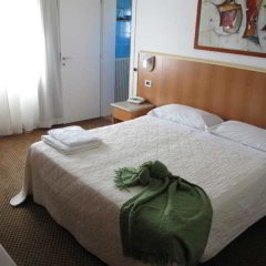 Отель Principe di Piemonte Италия, Римини - 8 отзывов об отеле, цены и фото номеров - забронировать отель Principe di Piemonte онлайн комната для гостей фото 2