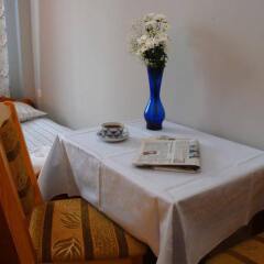 Отель Cybulskiego Guest Rooms Польша, Краков - отзывы, цены и фото номеров - забронировать отель Cybulskiego Guest Rooms онлайн удобства в номере фото 2