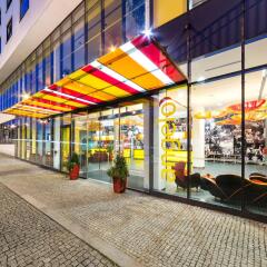 Отель Vienna House Easy Pilsen Чехия, Пльзень - 3 отзыва об отеле, цены и фото номеров - забронировать отель Vienna House Easy Pilsen онлайн парковка
