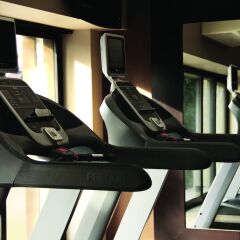 Отель DoubleTree by Hilton Zagreb фитнесс-зал фото 3