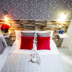 Отель Hostal Adis питание