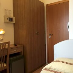Отель Stresa Италия, Римини - 4 отзыва об отеле, цены и фото номеров - забронировать отель Stresa онлайн удобства в номере