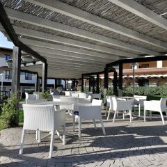 Отель Cala Della Torre Resort Синискола гостиничный бар