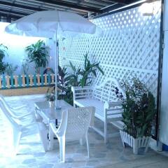 Отель Little Vacation House Бангкок бассейн