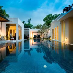 Отель Excellence Beachfront Villa Таиланд, пляж Май Кхао - отзывы, цены и фото номеров - забронировать отель Excellence Beachfront Villa онлайн бассейн фото 3