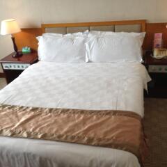 The Shenzhen Overseas Chinese Hotel Шэньчжэнь комната для гостей