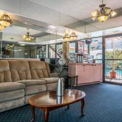 Отель Rodeway Inn интерьер отеля