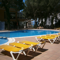 Отель Aparthotel Almonsa Platja Испания, Салоу - 6 отзывов об отеле, цены и фото номеров - забронировать отель Aparthotel Almonsa Platja онлайн бассейн