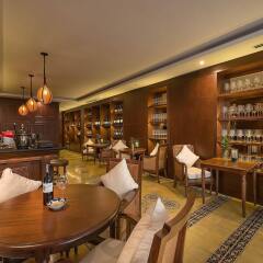 Hanoi La Siesta Diamond Hotel гостиничный бар