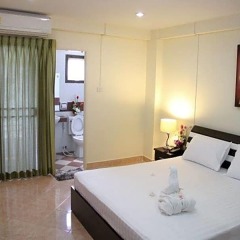 Апартаменты Noble Residence Serviced Apartment Паттайя комната для гостей фото 4