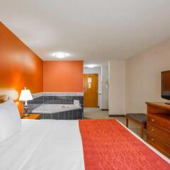 Отель Comfort Inn & Suites South Канада, Калгари - отзывы, цены и фото номеров - забронировать отель Comfort Inn & Suites South онлайн комната для гостей фото 2