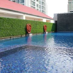 Отель Dazzle Residence Бангкок бассейн