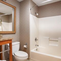 Отель Best Western Inn & Conference Center ванная фото 2