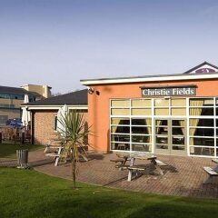 Отель Premier Inn Manchester - West Didsbury