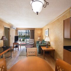 Отель Sunset Inn and Suites Канада, Ванкувер - отзывы, цены и фото номеров - забронировать отель Sunset Inn and Suites онлайн фото 2