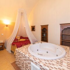 Stone Hotel Istanbul Турция, Стамбул - 1 отзыв об отеле, цены и фото номеров - забронировать отель Stone Hotel Istanbul онлайн бассейн