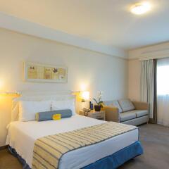Отель Comfort Suites Londrina комната для гостей фото 3