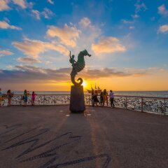 Отель Puerto Vallarta 2br condo Loma del Mar