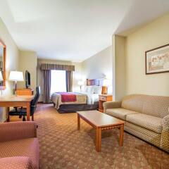 Отель Comfort Inn & Suites Las Vegas - Nellis США, Лас-Вегас - отзывы, цены и фото номеров - забронировать отель Comfort Inn & Suites Las Vegas - Nellis онлайн комната для гостей фото 5