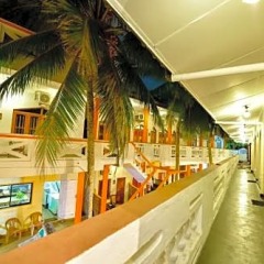 Отель International Beach Hotel & Restaurant Шри-Ланка, Хиккадува - отзывы, цены и фото номеров - забронировать отель International Beach Hotel & Restaurant онлайн интерьер отеля фото 3
