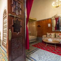 Отель Riad Lalla Zoubida Марокко, Фес - отзывы, цены и фото номеров - забронировать отель Riad Lalla Zoubida онлайн балкон