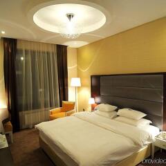 Crystal Hotel Belgrade комната для гостей фото 3