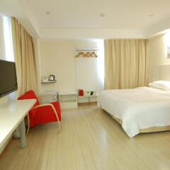 Overseas Chinese Friendship Hotel комната для гостей