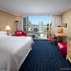 Отель Sheraton Vancouver Wall Centre Канада, Ванкувер - отзывы, цены и фото номеров - забронировать отель Sheraton Vancouver Wall Centre онлайн комната для гостей фото 2