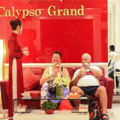 Calypso Premier Hotel развлечения